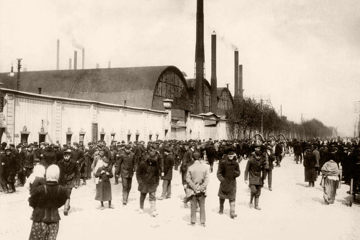 Рабочие Путиловского завода. Фотография 1913 года
