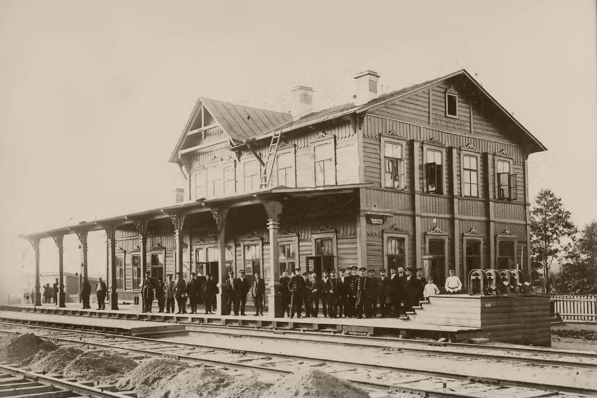 Вид на железнодорожную станцию Пущино Путиловской железнодорожной ветки. 1900–1910 год