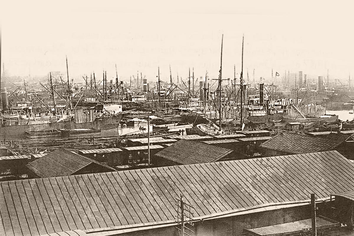 Причалы торгового Морского порта. Фотография начала 1890-х годов